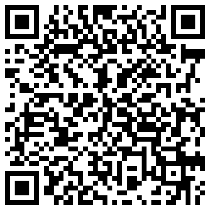 八月最新流出破解网络摄像头服装店打佯后在地铺上激情啪啪的二维码