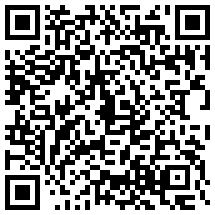 2024年10月麻豆BT最新域名 635985.xyz 小情侣穿着情侣红裤衩开房，妹子看着娇小一对美乳又大又翘，男友沉迷手机都懒得干720P的二维码