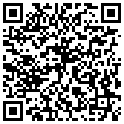 668800.xyz 这骚货把车停在公园里看着外面的人流车里自慰，大黑牛塞逼里来回转动摩擦骚穴呻吟，舔道具上的淫水真鸡巴骚的二维码