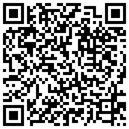 偷窥家庭摄像头，为了照看婴儿，浴室边上买了个泳缸，妈妈边搓澡搓背搓奶奶边跟婴儿说话，很有爱的妈妈哦！的二维码