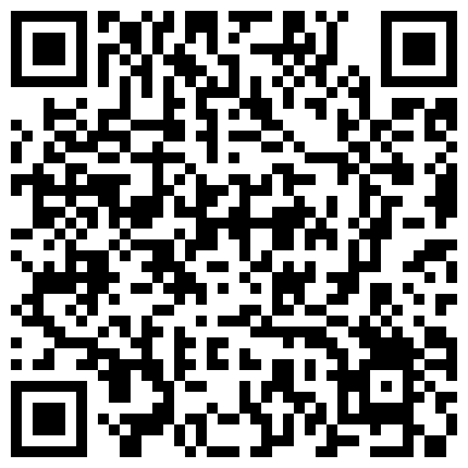 www.ds111.xyz 屌丝表弟整了个新发型带女朋友回家啪啪没有戴避孕套不敢内射射肚子上的二维码