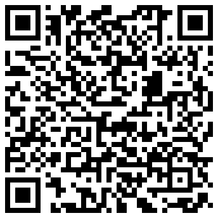 公共出租房简陋浴室墙角挖个洞偷拍妹子脱光光蹲在地上洗内裤的二维码