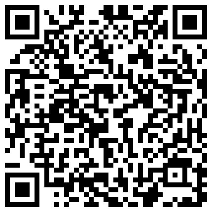 看到隔壁家小妹下班回来,急忙到卫生间窗户后面偷窥她洗澡的二维码